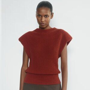 ❤️Babaton Sleeveless Sweater❤️